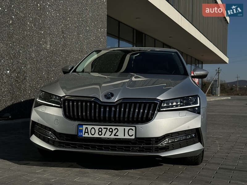 Лифтбек Skoda Superb 2019 в Ужгороде