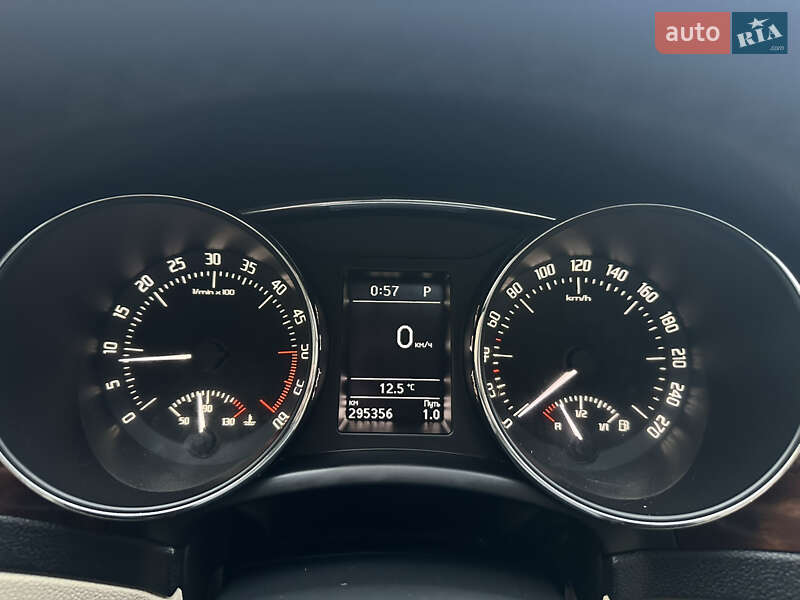 Универсал Skoda Superb 2014 в Хусте