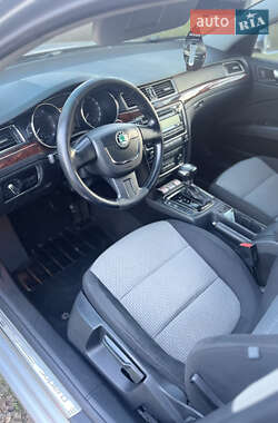 Лифтбек Skoda Superb 2009 в 