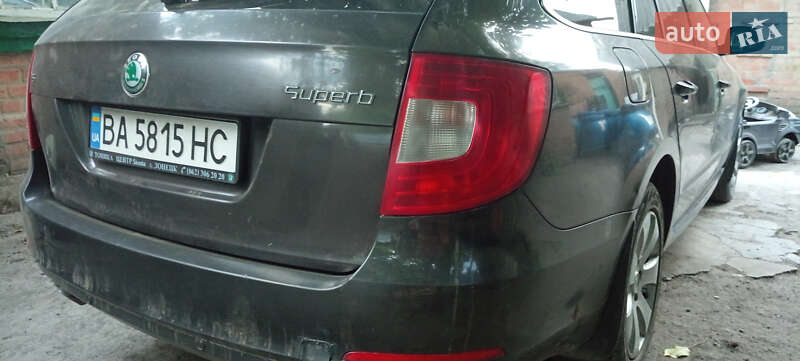 Универсал Skoda Superb 2010 в Кропивницком