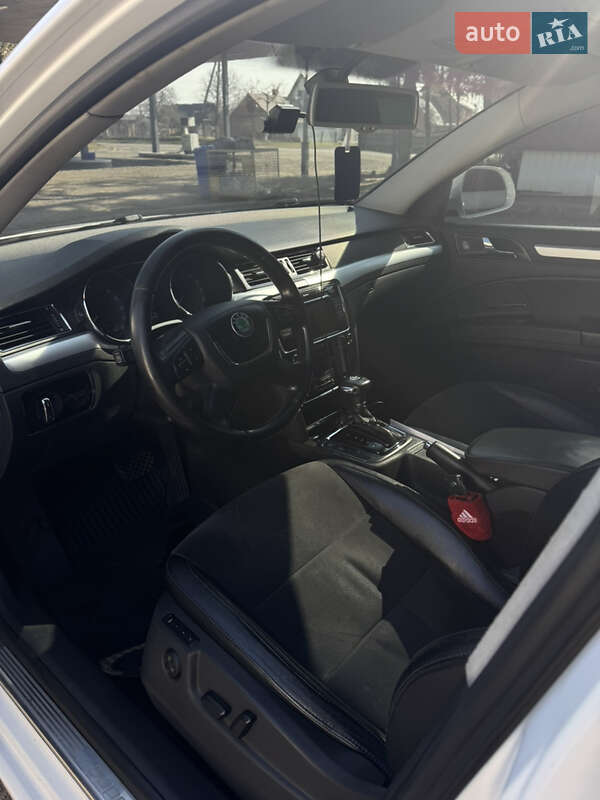 Универсал Skoda Superb 2010 в Луцке