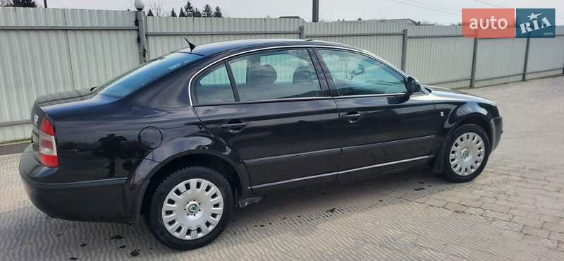 Лифтбек Skoda Superb 2006 в Львове