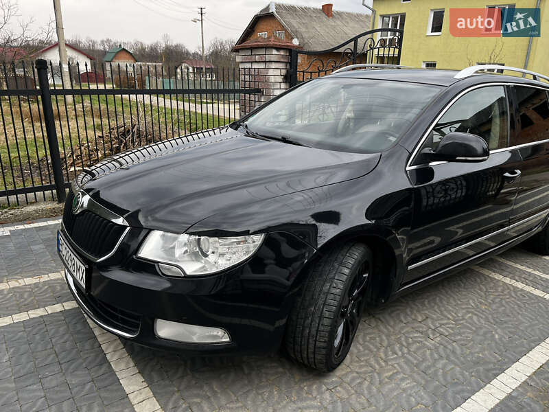 Универсал Skoda Superb 2011 в Стрые