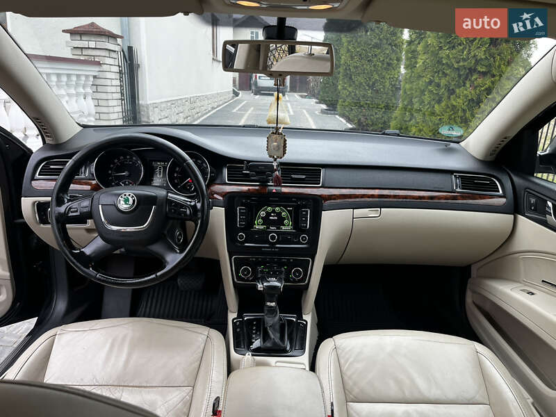 Универсал Skoda Superb 2011 в Стрые