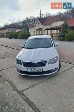 Лифтбек Skoda Superb 2014 в 