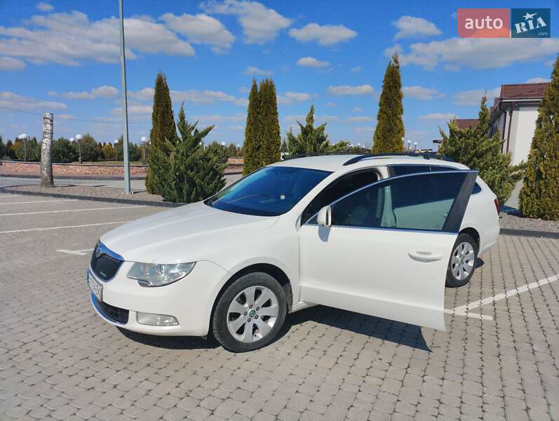 Универсал Skoda Superb 2013 в Шепетовке