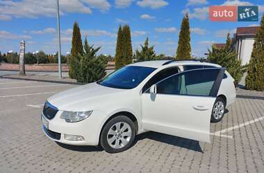 Універсал Skoda Superb 2013 в 