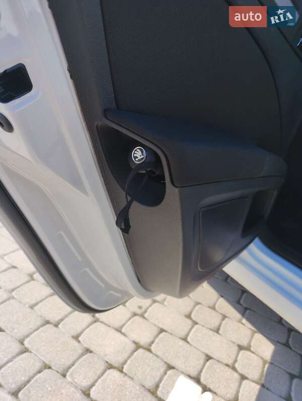 Универсал Skoda Superb 2013 в Шепетовке
