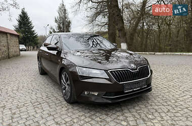 Лифтбек Skoda Superb 2016 в Черновцах