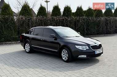Ліфтбек Skoda Superb 2013 в Стрию