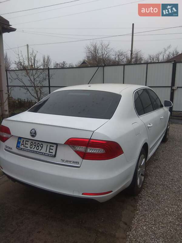 Лифтбек Skoda Superb 2014 в Кривом Роге