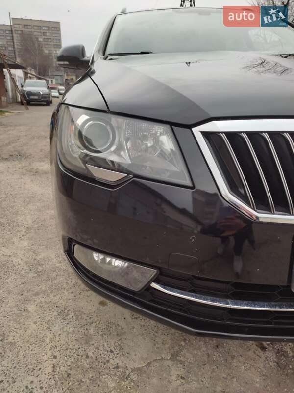 Універсал Skoda Superb 2014 в Львові