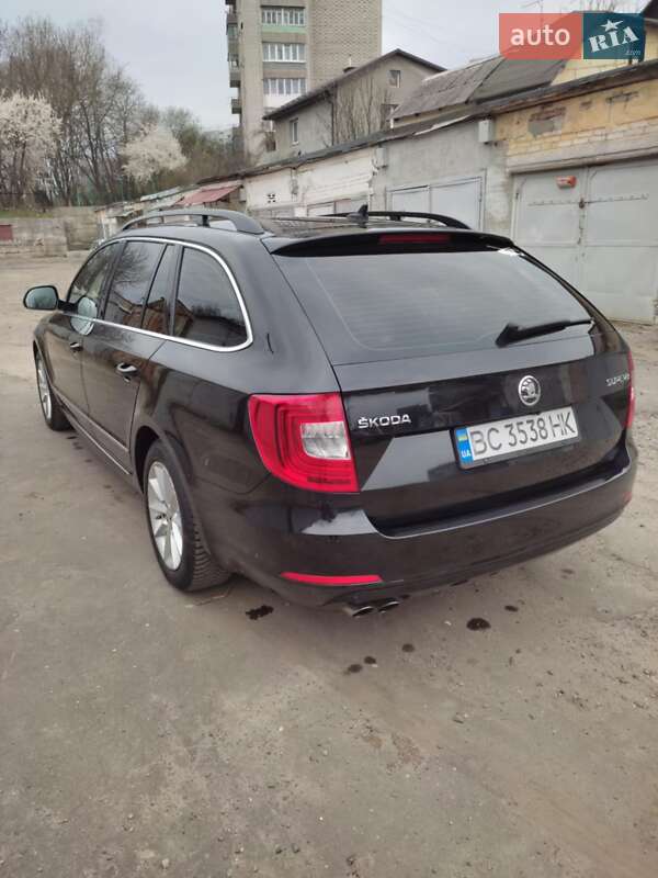 Універсал Skoda Superb 2014 в Львові