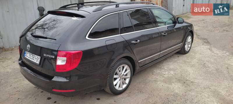 Універсал Skoda Superb 2014 в Львові