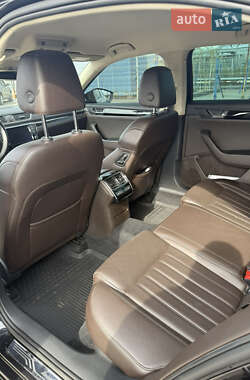 Лифтбек Skoda Superb 2015 в 