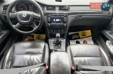 Лифтбек Skoda Superb 2012 в 