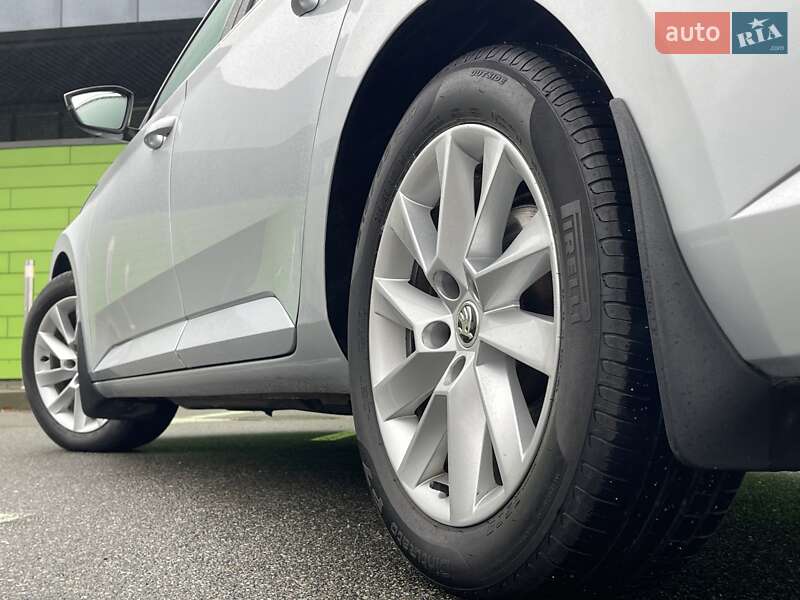 Універсал Skoda Superb 2018 в Києві