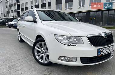 Універсал Skoda Superb 2010 в Львові