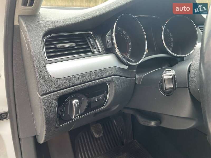 Универсал Skoda Superb 2010 в Львове