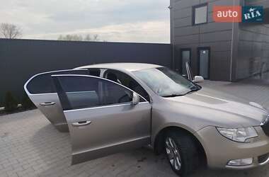 Лифтбек Skoda Superb 2009 в 
