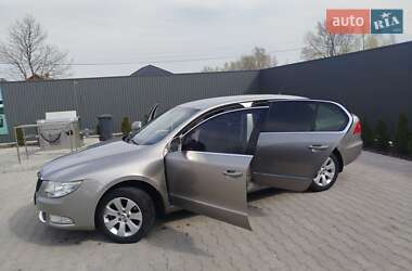 Лифтбек Skoda Superb 2009 в 