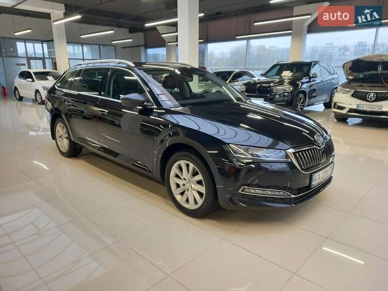 Универсал Skoda Superb 2020 в 