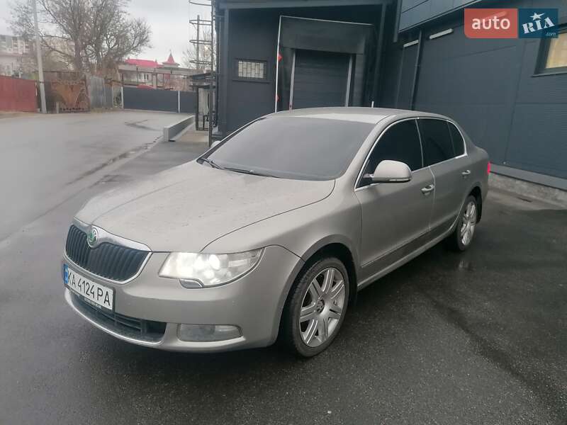 Ліфтбек Skoda Superb 2009 в Чернігові