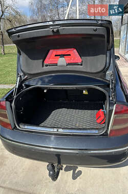 Лифтбек Skoda Superb 2006 в 