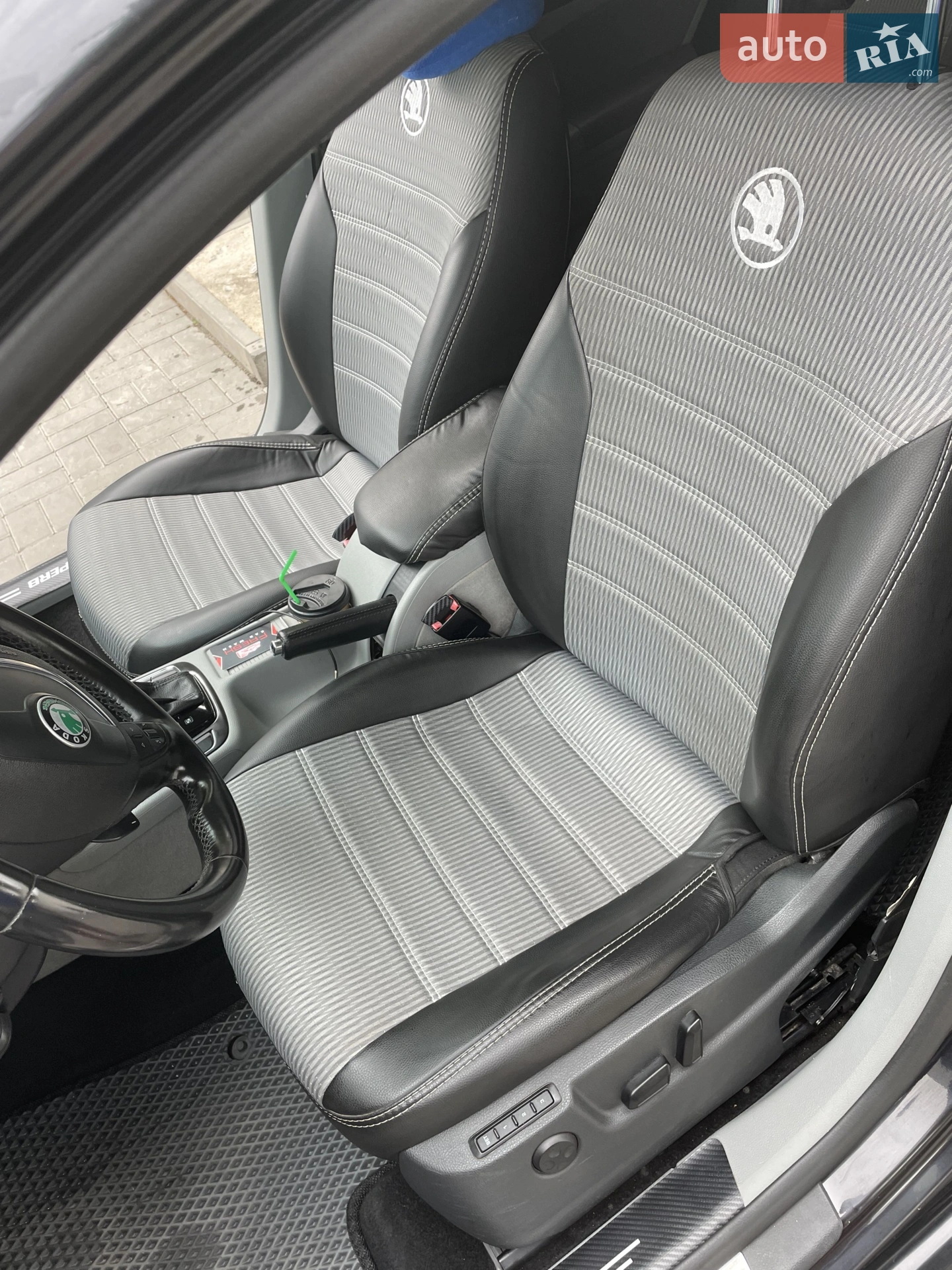 2010 Skoda Superb - мініатюра 6