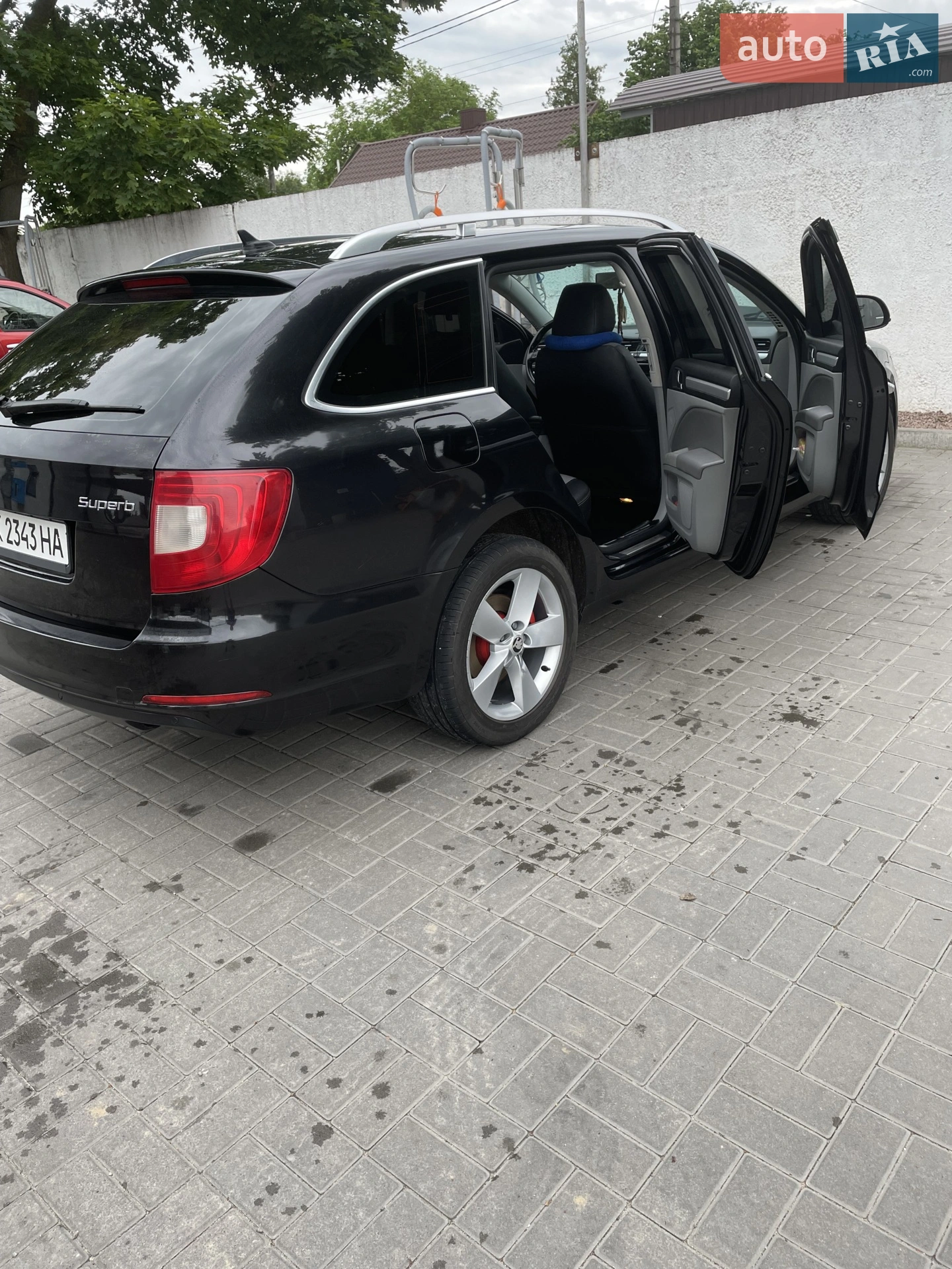 2010 Skoda Superb - мініатюра 18