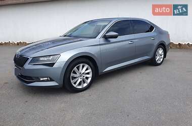 Лифтбек Skoda Superb 2018 в 