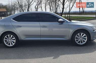 Лифтбек Skoda Superb 2018 в 