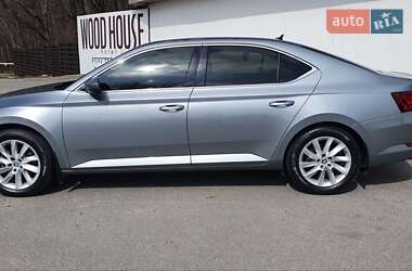 Лифтбек Skoda Superb 2018 в 