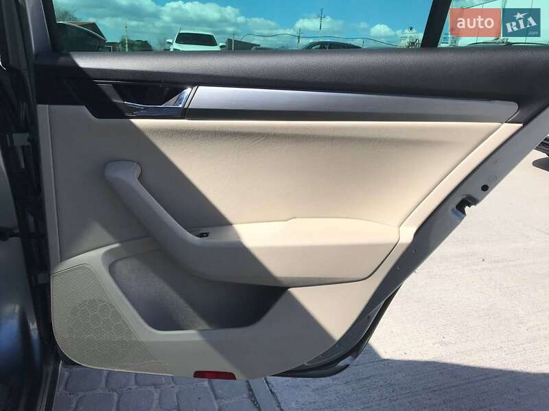 Универсал Skoda Superb 2015 в Львове