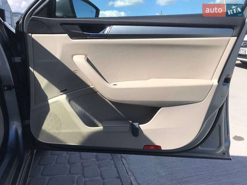 Универсал Skoda Superb 2015 в Львове