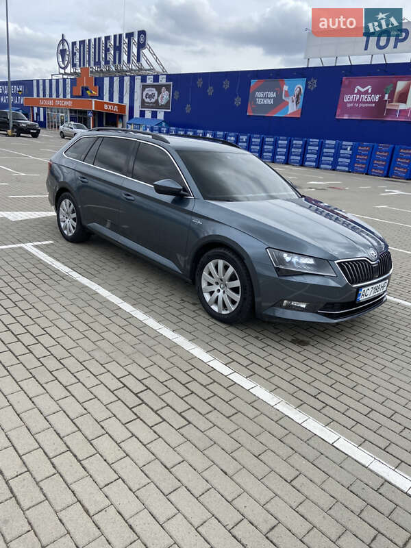 Универсал Skoda Superb 2016 в Нововолынске