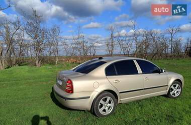 Ліфтбек Skoda Superb 2005 в 