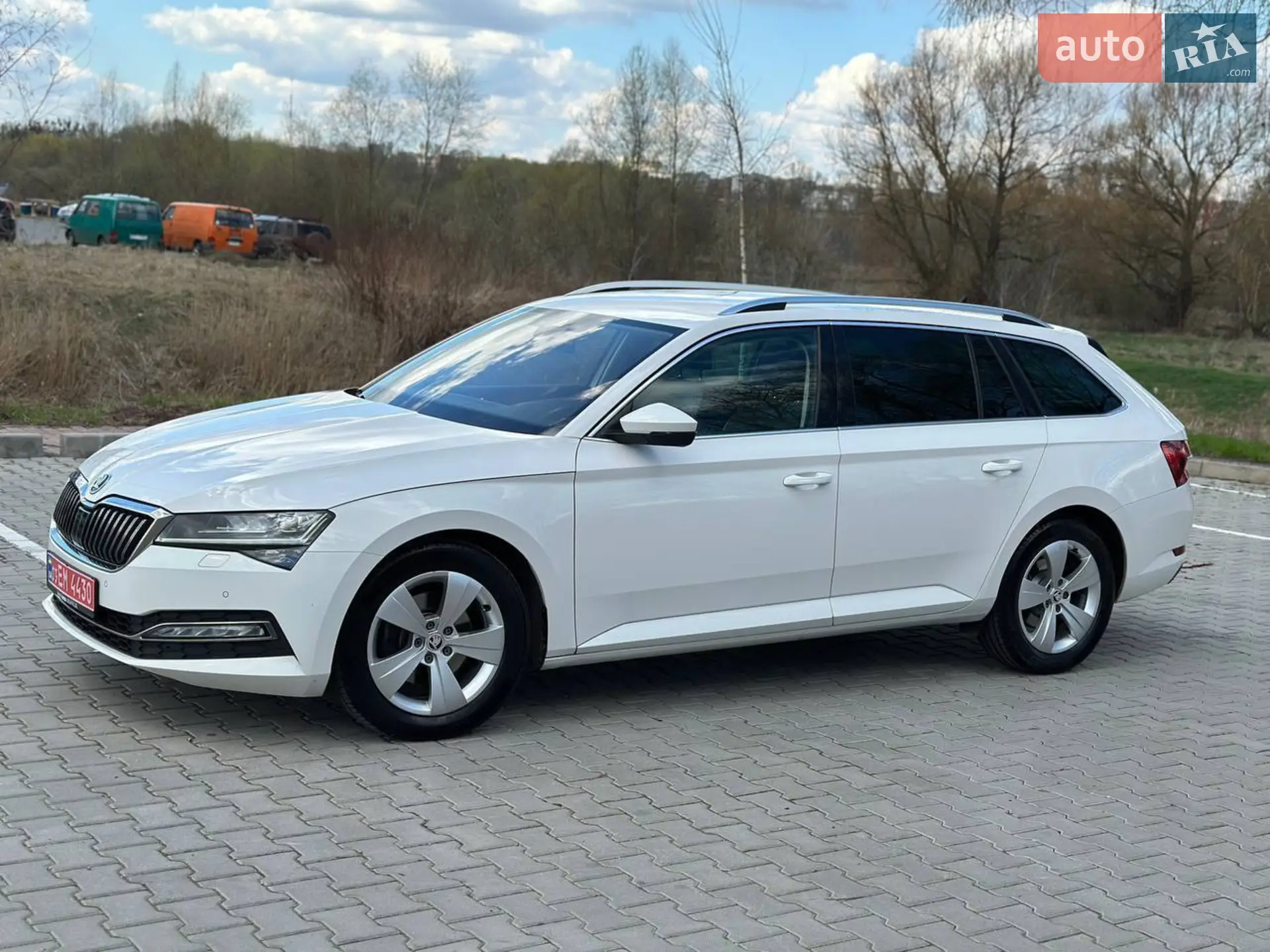 2019 Skoda Superb - мініатюра 9
