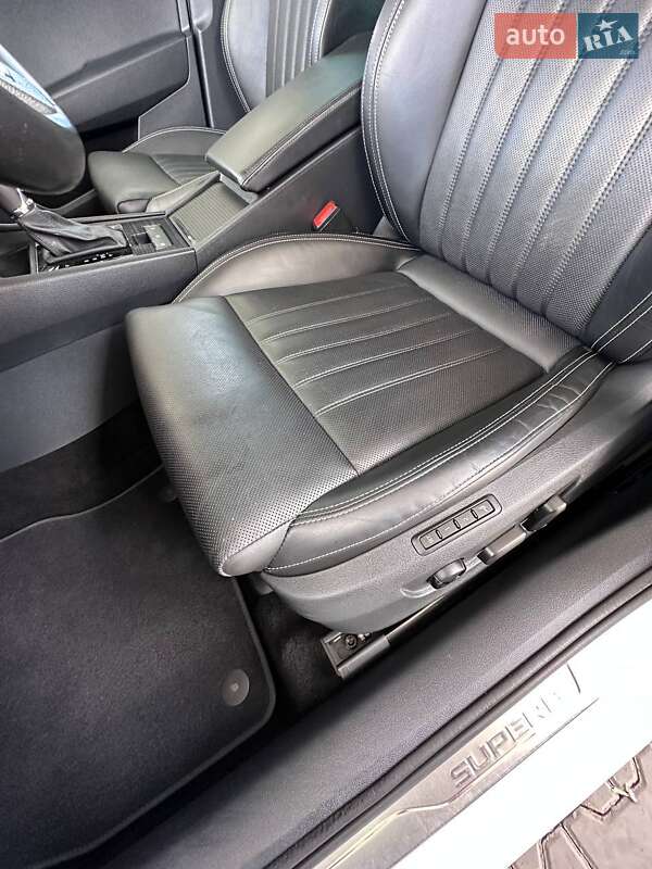 Універсал Skoda Superb 2019 в Хмельницькому