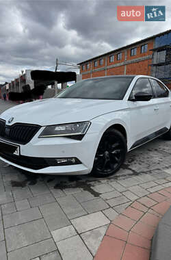 Лифтбек Skoda Superb 2018 в 