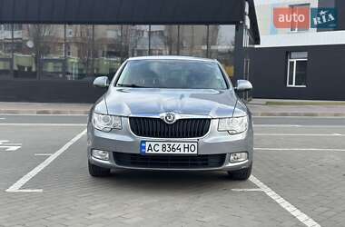 Лифтбек Skoda Superb 2009 в 