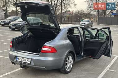 Лифтбек Skoda Superb 2009 в 