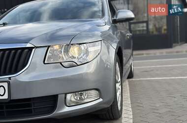 Лифтбек Skoda Superb 2009 в 