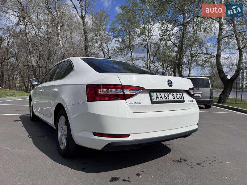 Ліфтбек Skoda Superb 2015 в Києві фото 13 Ліфтбек Skoda Superb 2015 в Києві