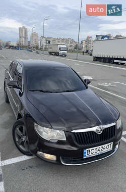 Ліфтбек Skoda Superb 2012 в 