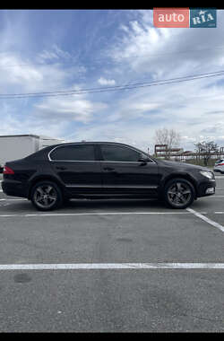 Ліфтбек Skoda Superb 2012 в 