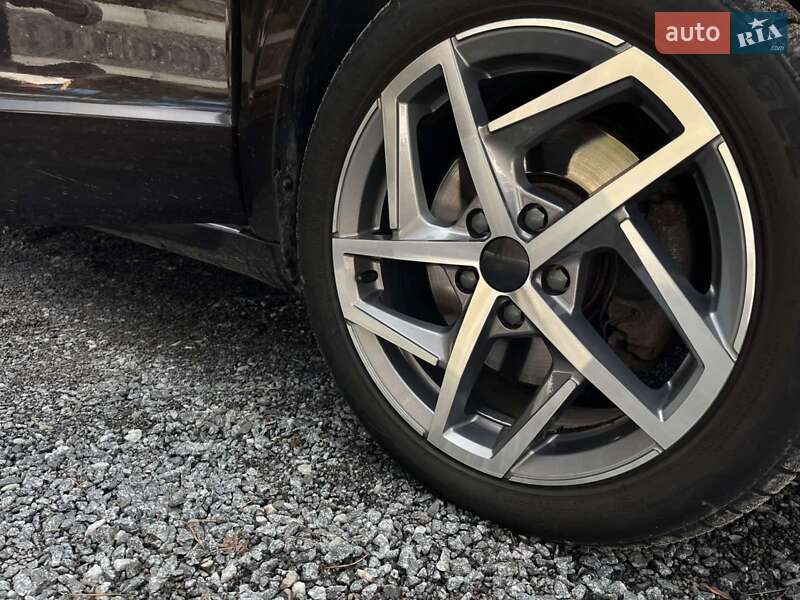 Ліфтбек Skoda Superb 2013 в Славуті
