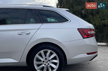 Универсал Skoda Superb 2017 в 