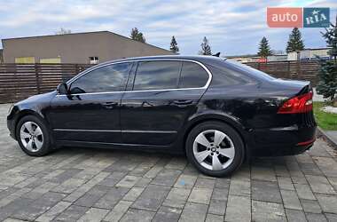 Лифтбек Skoda Superb 2014 в 