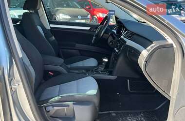 Ліфтбек Skoda Superb 2011 в 